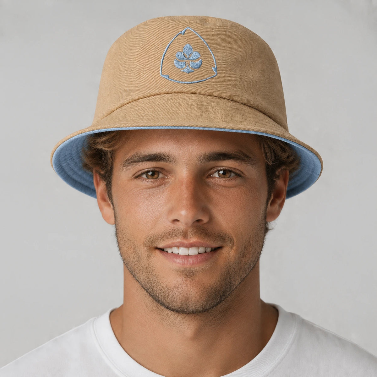 Bucket Hat Caramelo e Azul